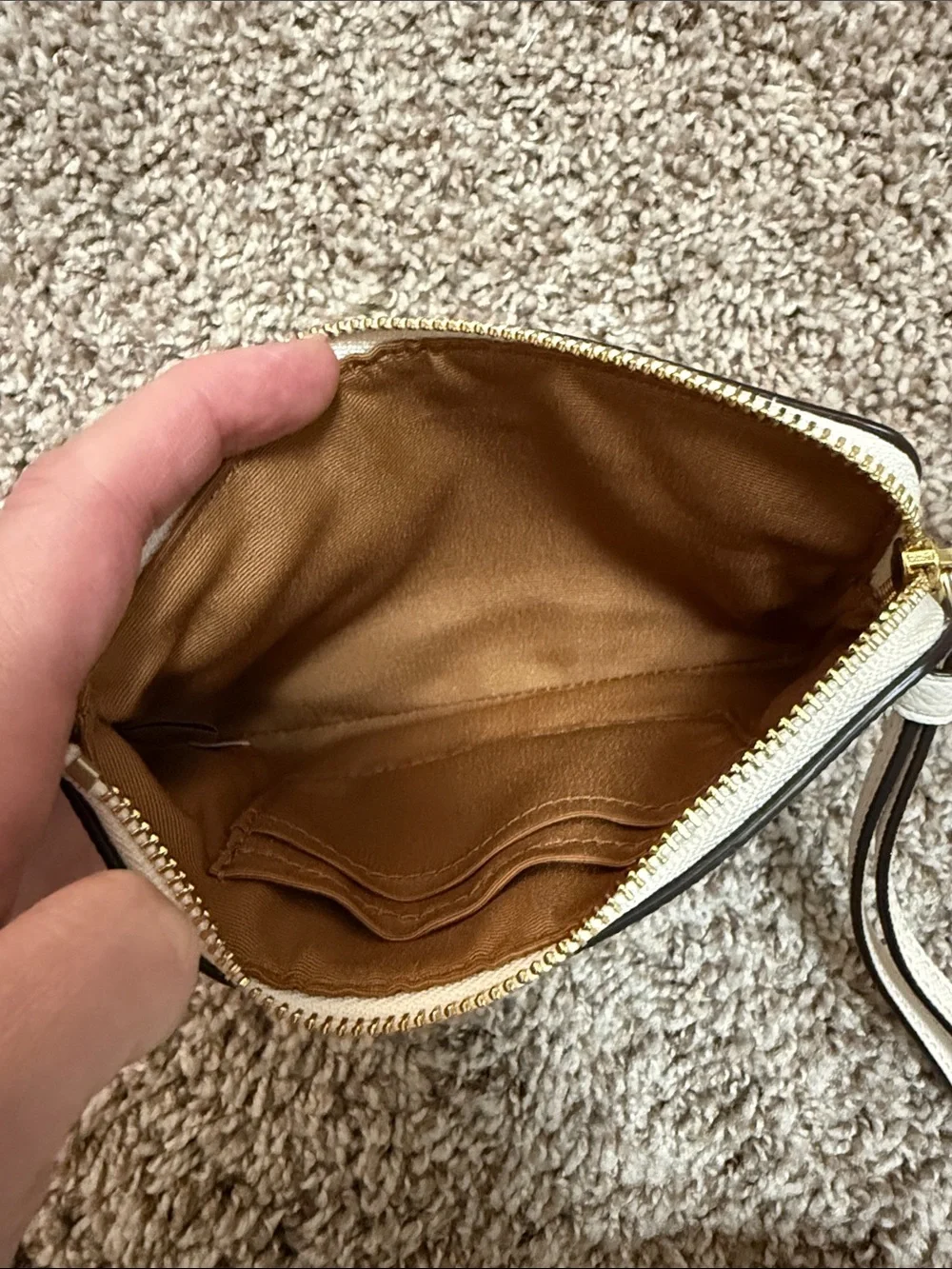 Coach compact cream